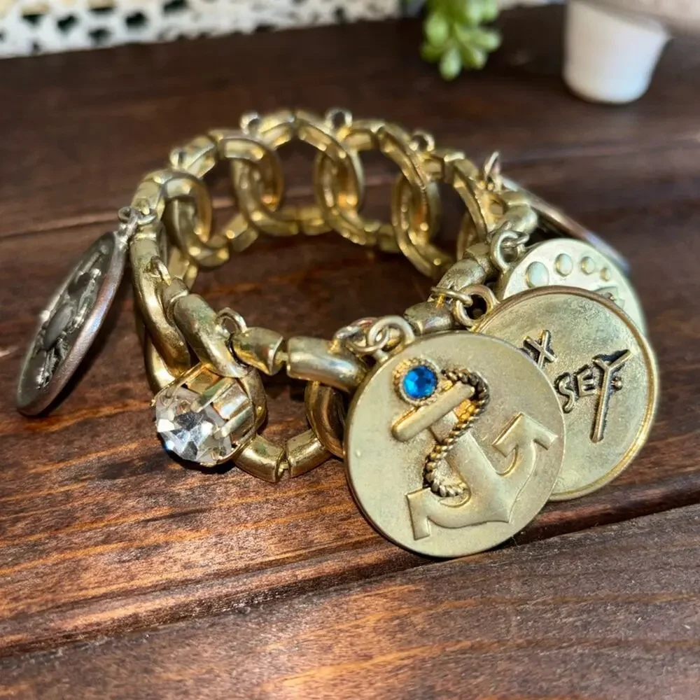 Betsey Johnson stylish your keys